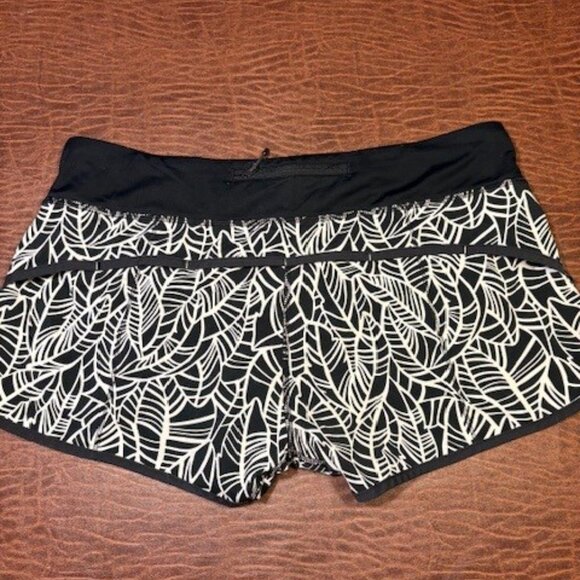 Lululemon Shirts with built in underwear Size 10 - Picture 4 of 6